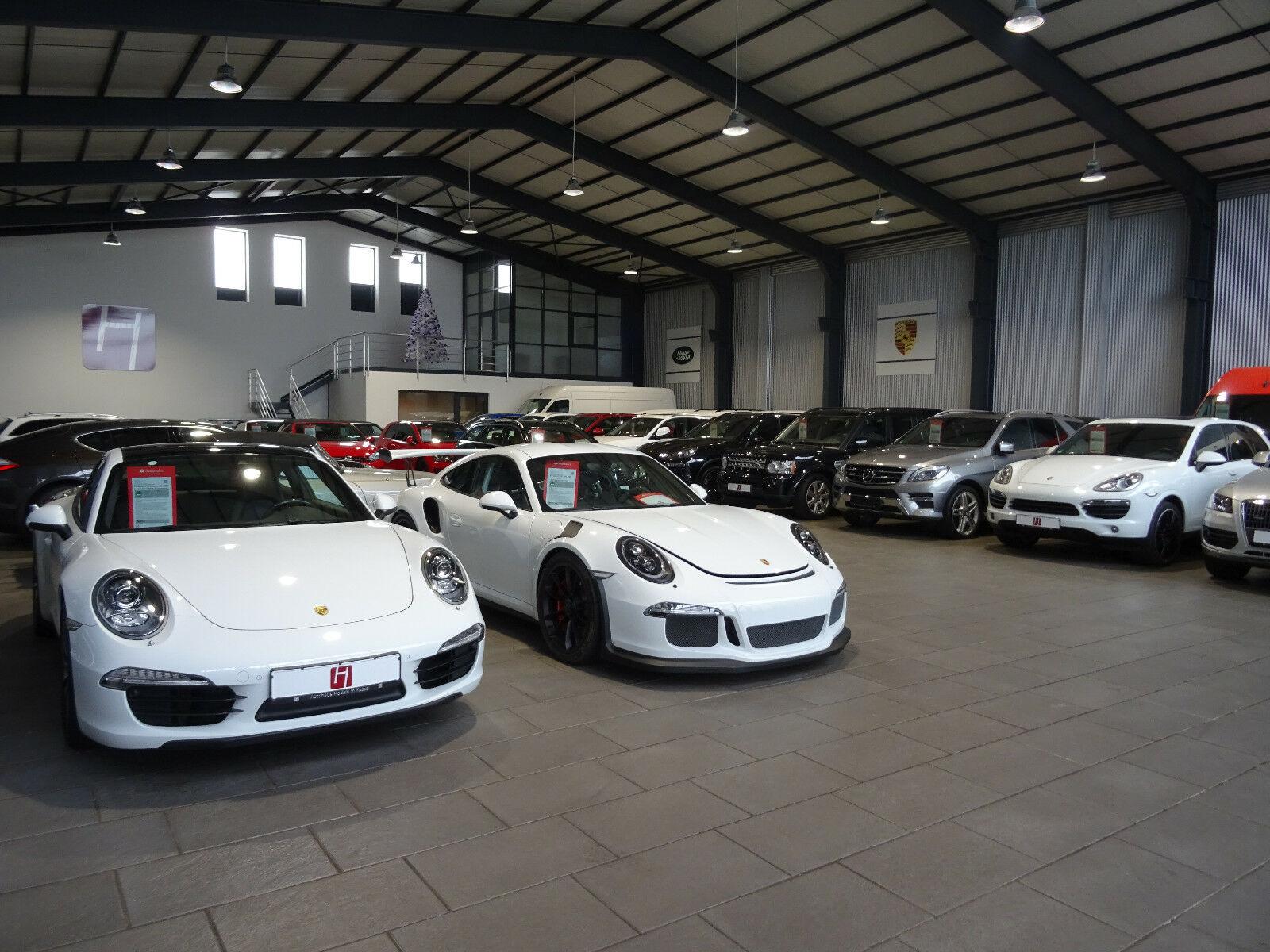 showroom-image-top