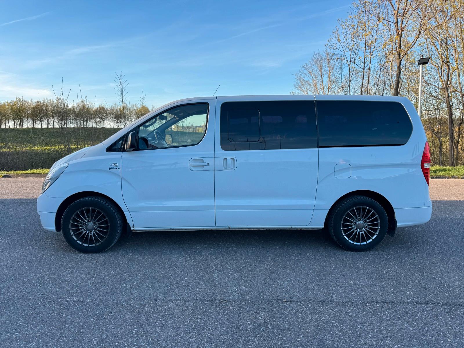 Hyundai H-1 Travel Premium Automatik,Leder,8 Sitze,Klima