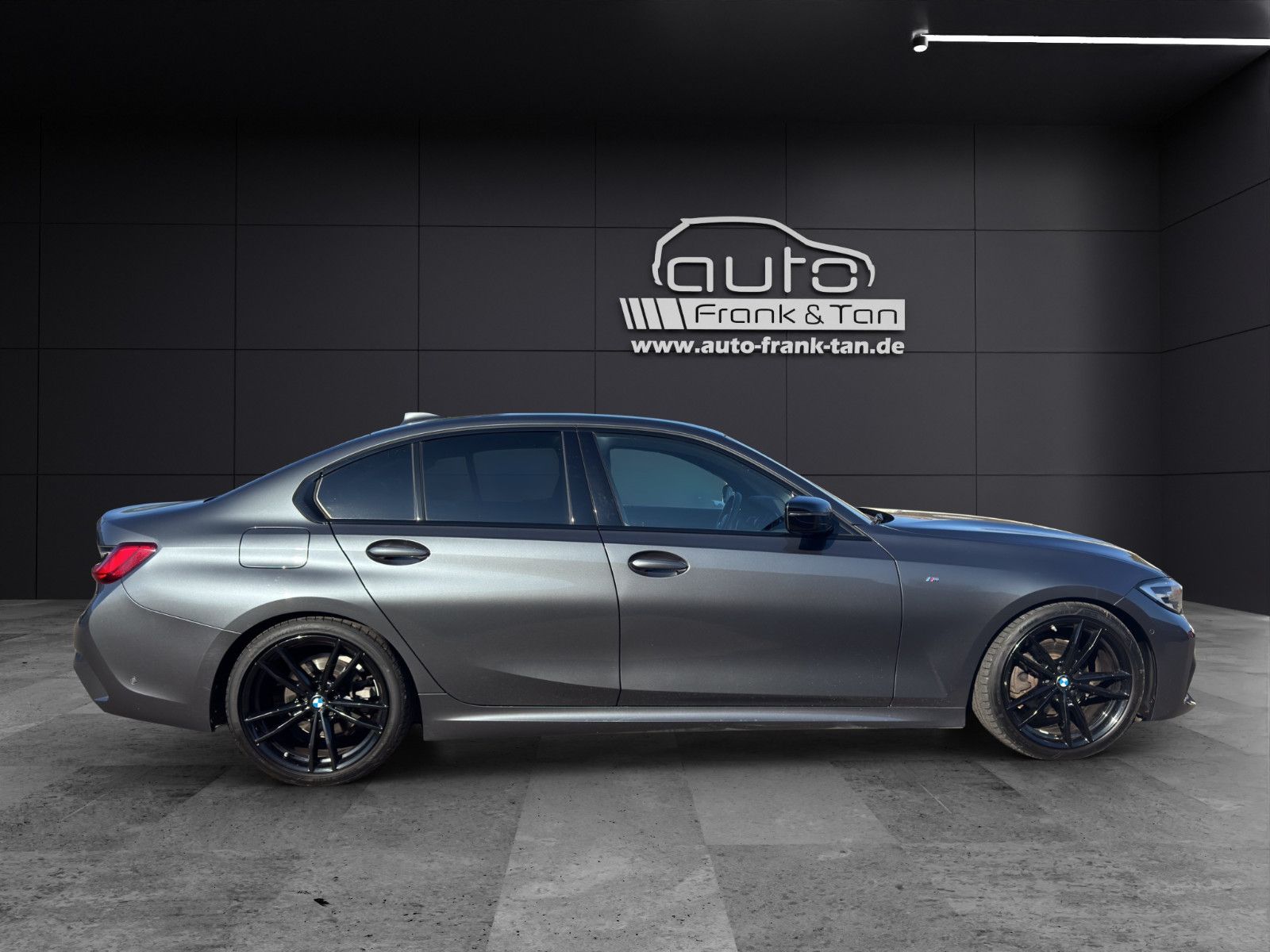 Fahrzeugabbildung BMW 320 d xDrive M Sport Lim/Hifi/Shadow/Navi