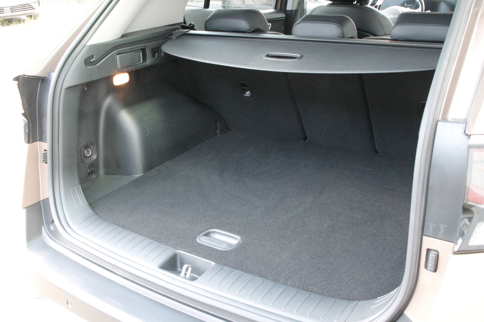 Fahrzeugabbildung Kia Sportage 1.6 T-GDI Mild-Hybrid Vision 4WD