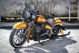 Harley-Davidson FLHCS Heritage Classic 114 - Chicano Custombike! - Harley-Davidson Heritage Classic 114 (FLHCS)