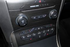 Fahrzeugabbildung Ford S-Max 140kW Titanium Automatik LEDER NAVI Winter