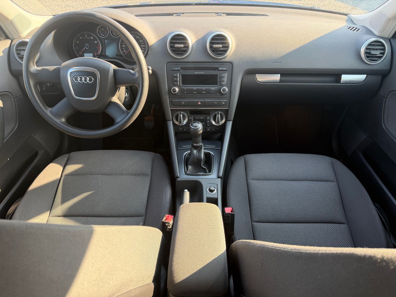 AUDI A3 Sportback 1.8 TFSI Bi-Xenon/PDC/SHZ – Foto 15