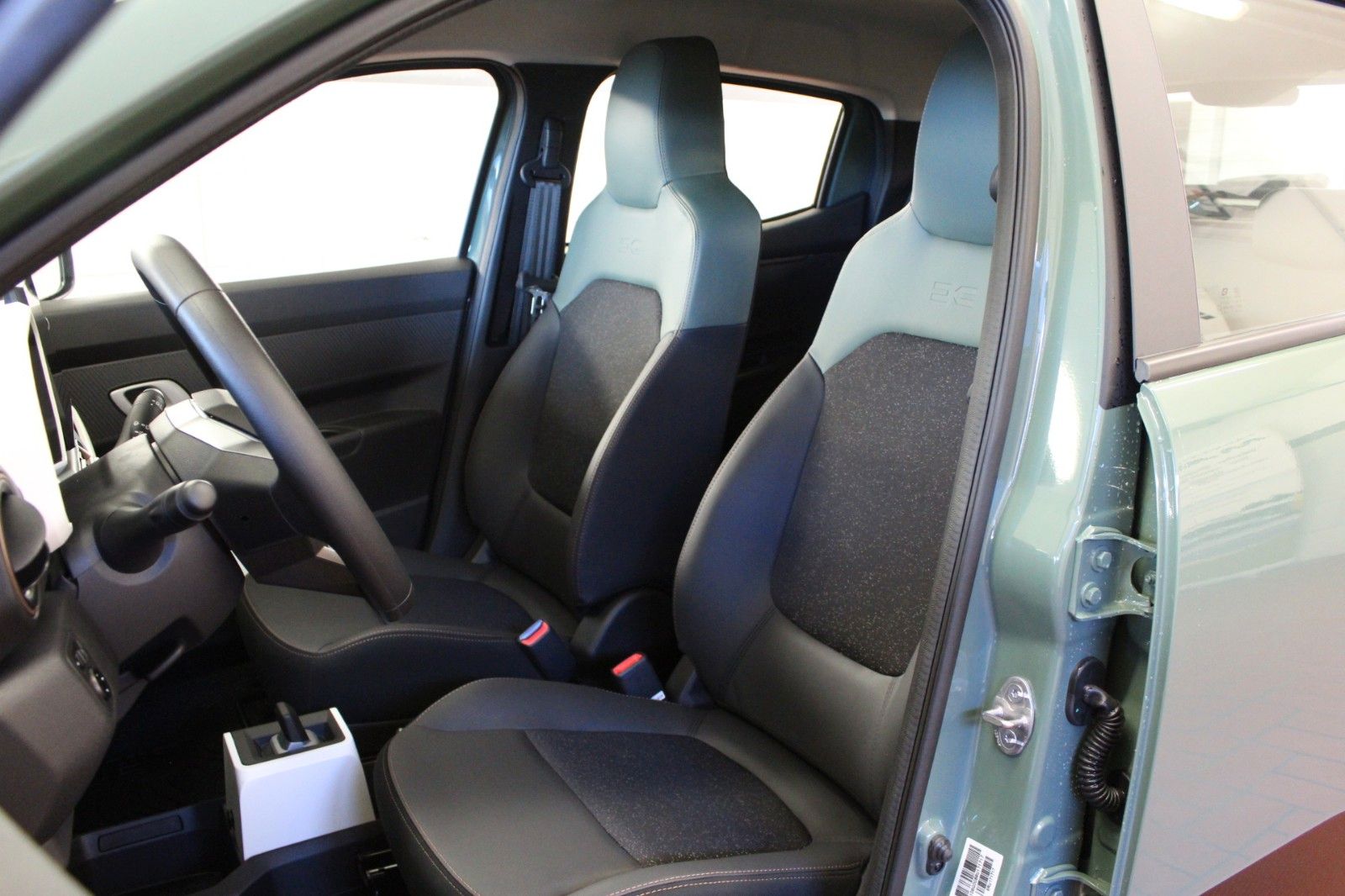 Fahrzeugabbildung Dacia Spring Electric 65 Extreme *Schuko-Ladekabel*
