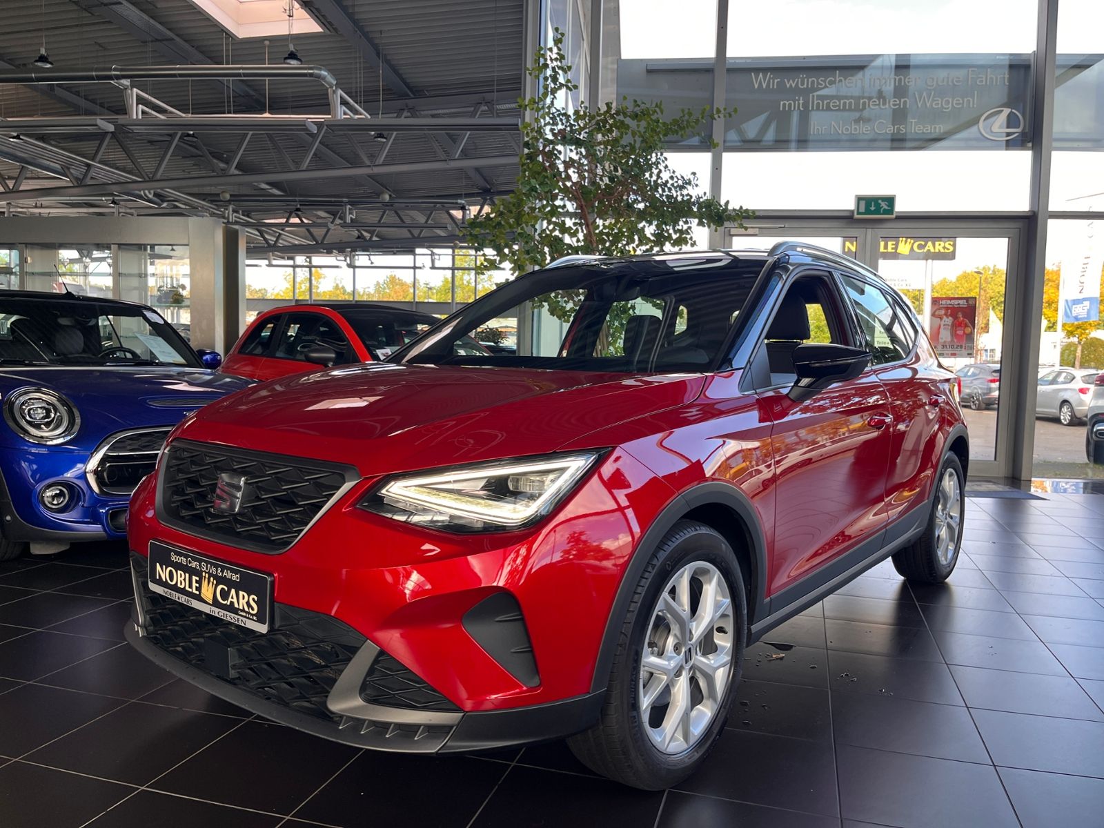 Fahrzeugabbildung SEAT ARONA 1.5 TSI DSG FR KLIMA LED NAV SHZ 17"