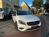 Mercedes-Benz A Klasse 180 AUTOMATIK, 8-fach Bereift - Mercedes-Benz A 180 Gebrauchtwagen in Mülheim (Ruhr)