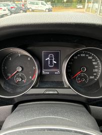 Volkswagen Golf - 9