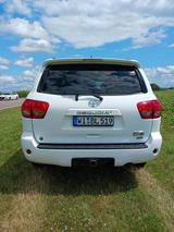 Toyota Sequoia - Toyota Sequoia mit Schiebedach
