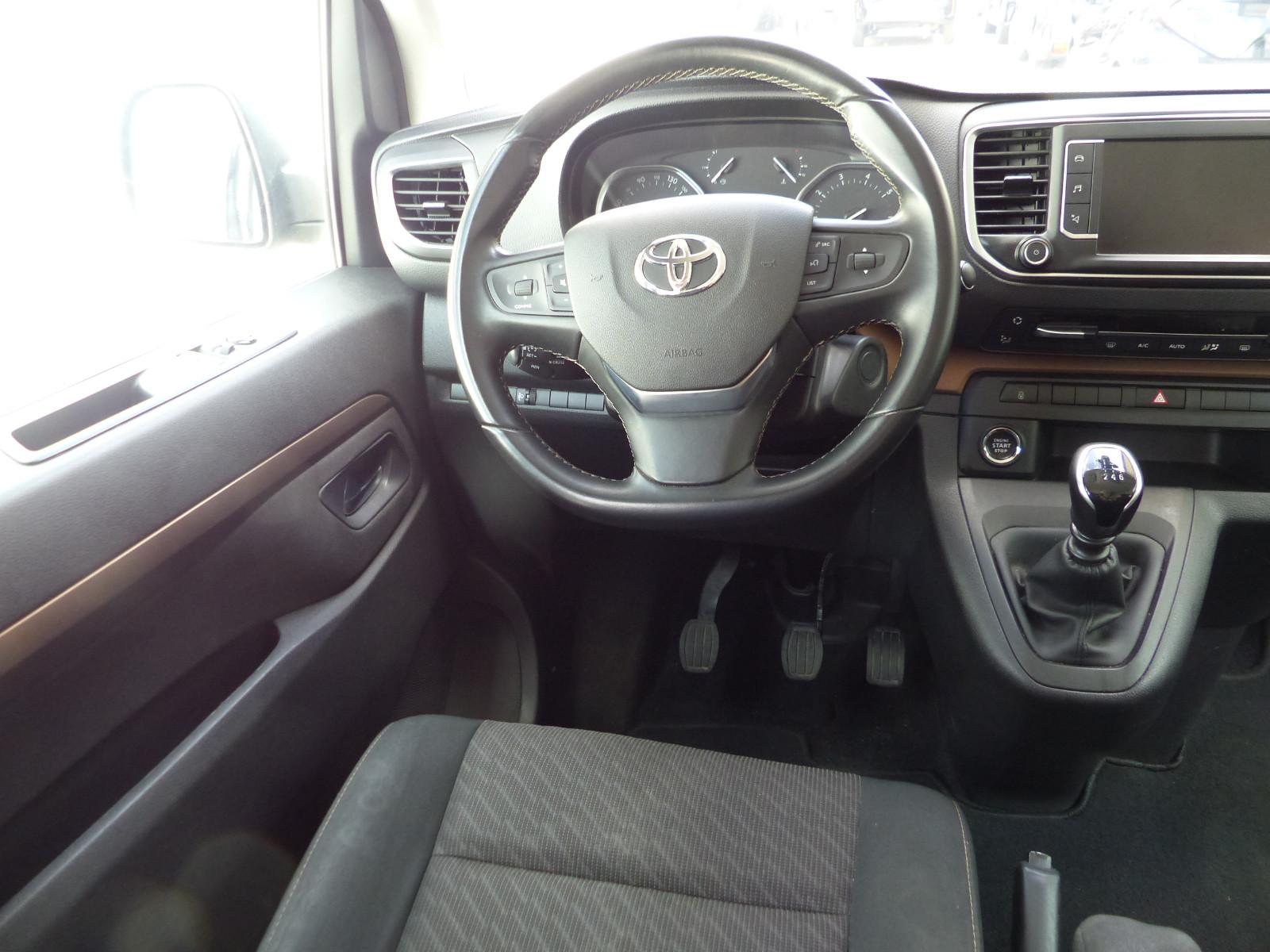 Toyota Proace Verso 2.0D L1 TeamD Navi SHZ 8Sitze Alu
