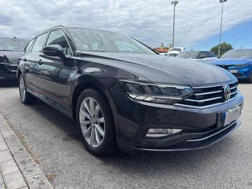 Volkswagen Passat - 4