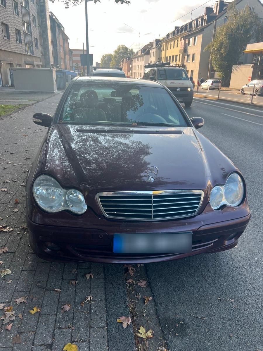 Mercedes-Benz C 220