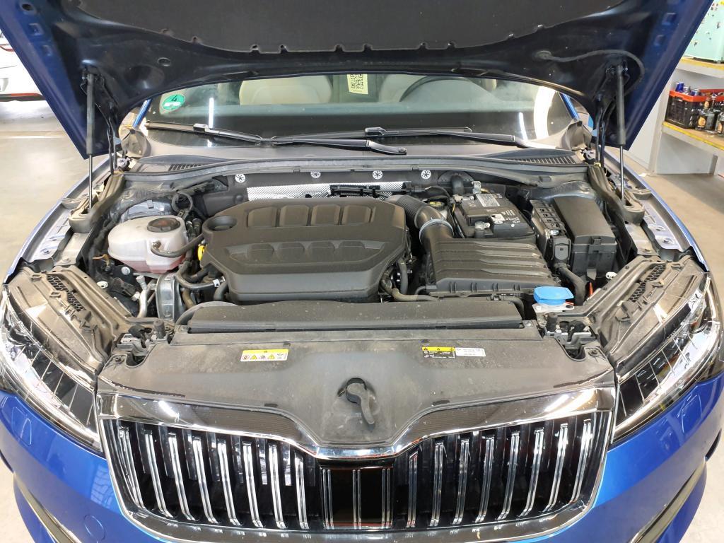 Skoda Superb 2023 г. Синий, пробег 49982 км
