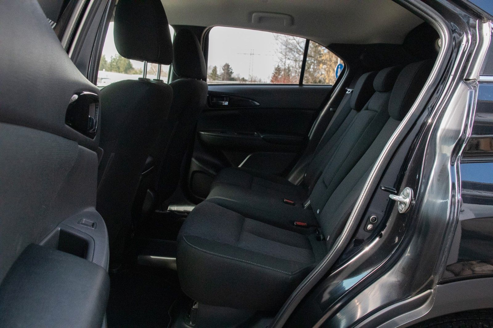 Fahrzeugabbildung Mitsubishi Eclipse Cross 2.4l Basis PHEV 4WD Temp.Tel.