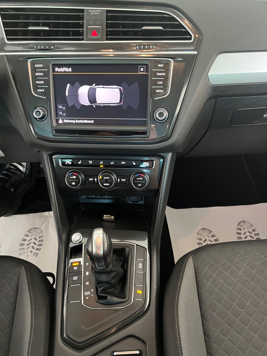 Fahrzeugabbildung Volkswagen Tiguan 1.4TSI DSG Comfortline *LED*NAVI* 1.HAND*