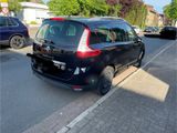 Renault Zuverlässiger Begleiter für die ganze Familie - Renault Grand Scenic mit Diesel-Antrieb: Kleinbus