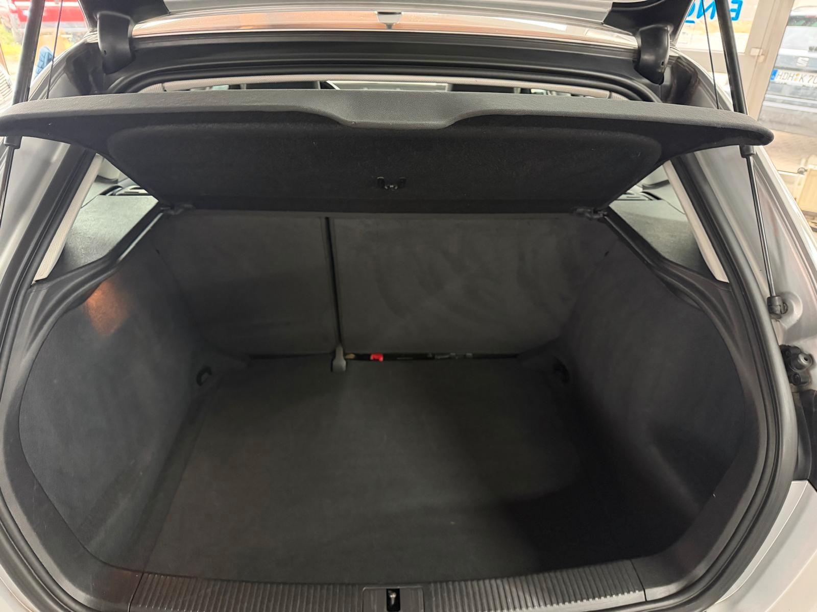 Audi A3 2011 — photo 16