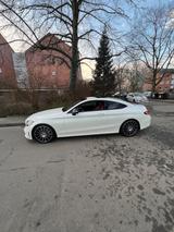Mercedes-Benz C300 Coupe *AMG*Pano*Burmester*Designo*360*memor - Mercedes-Benz C 300 in Hamburg