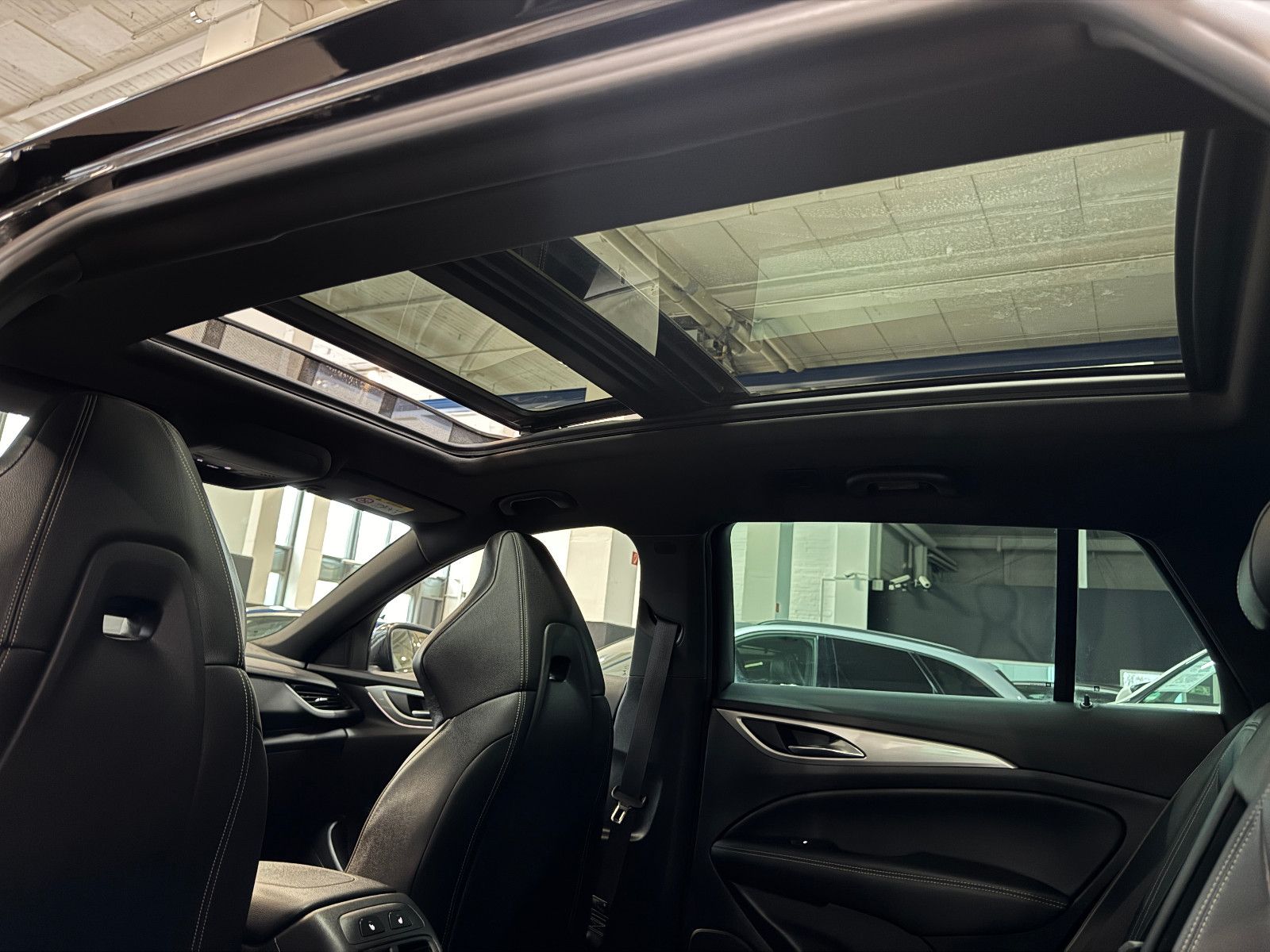 Fahrzeugabbildung Opel Insignia B Sports Tourer GSi 4X4 OPC PERFORMANCE