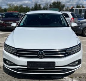 Volkswagen Passat Variant - 4