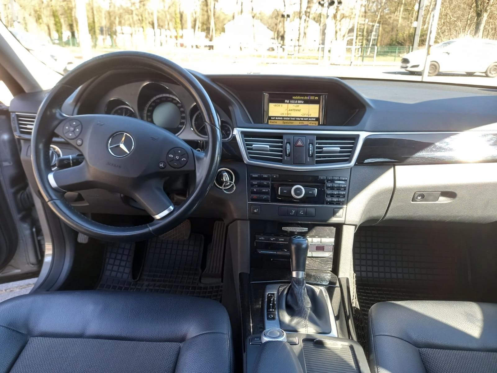 Mercedes-Benz E 220 CDI T BlueEFFICIENCY ELEGANCE ELEGANCE