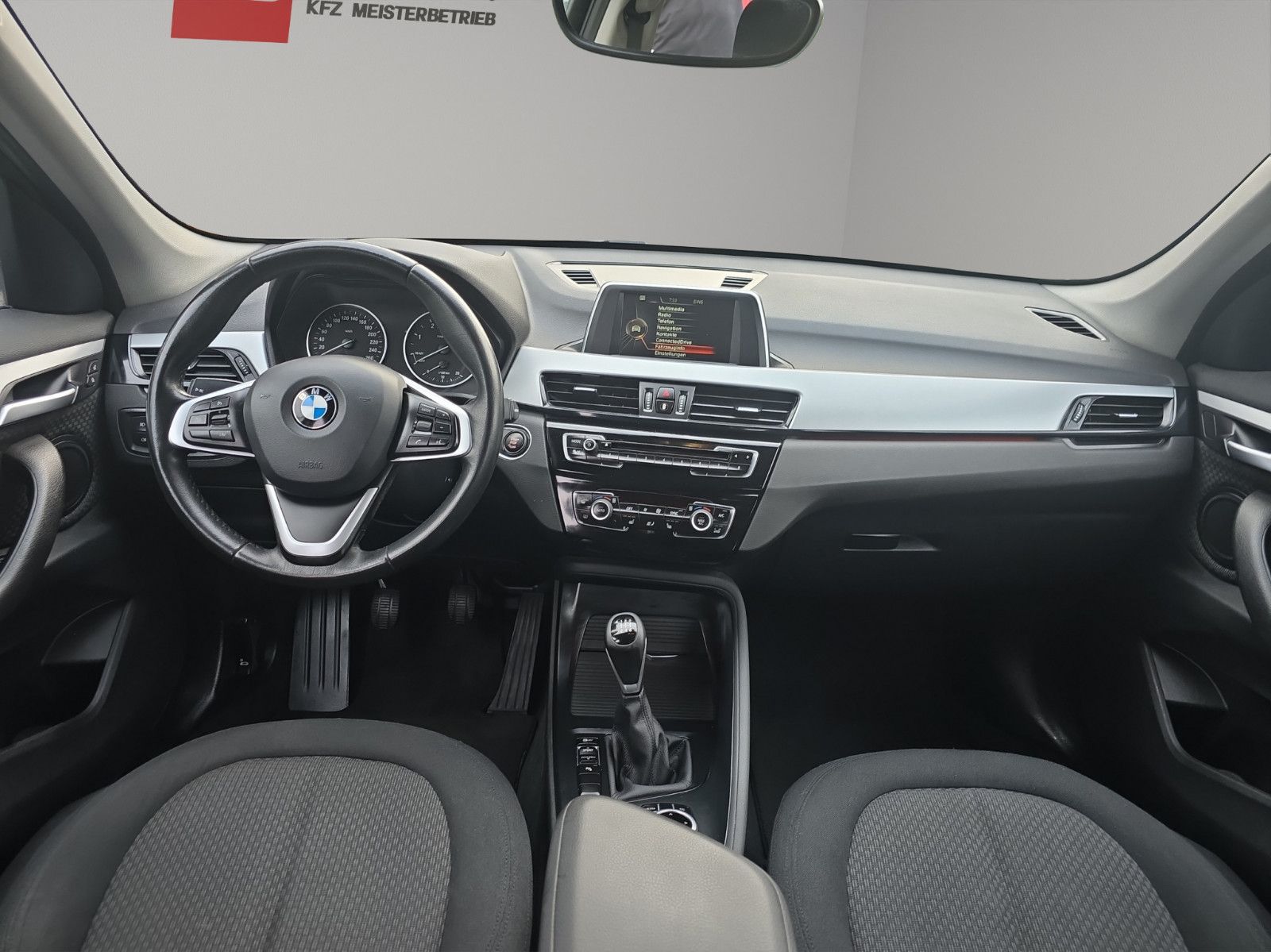 Fahrzeugabbildung BMW X1 sDrive 18d Advantage NAVI TEMPOMAT KLIMA PDC