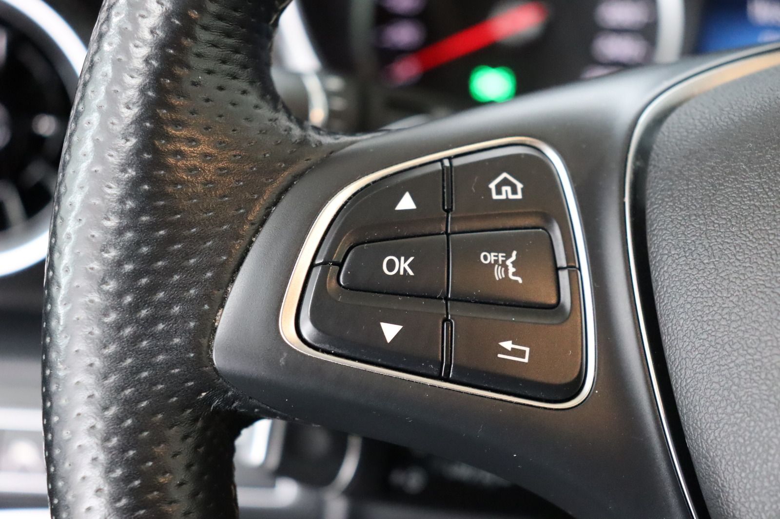 Fahrzeugabbildung Mercedes-Benz V 220 d Marco Polo 4Matic 1.Hd HORIZON EDITION