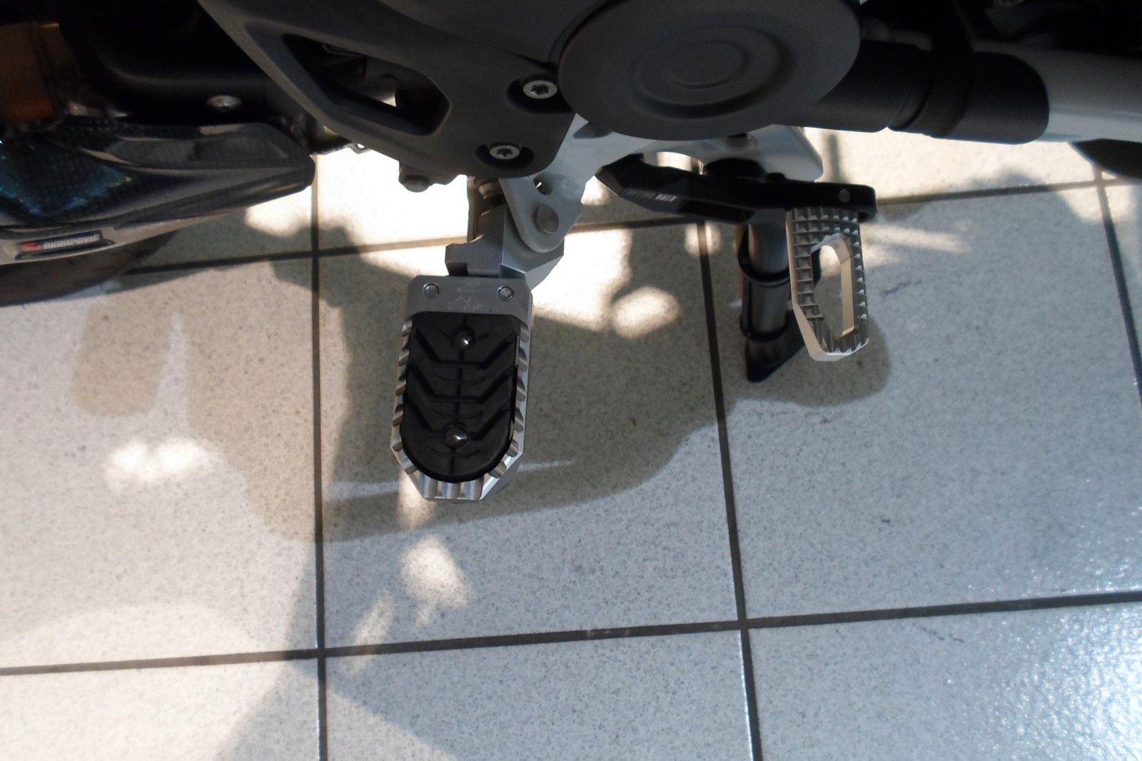 Fahrzeugabbildung BMW R1250 GS ADV wenig KM !