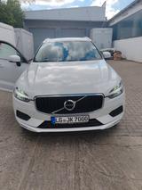 Volvo XC60 B4 D AWD Momentum Pro Geartronic Moment...