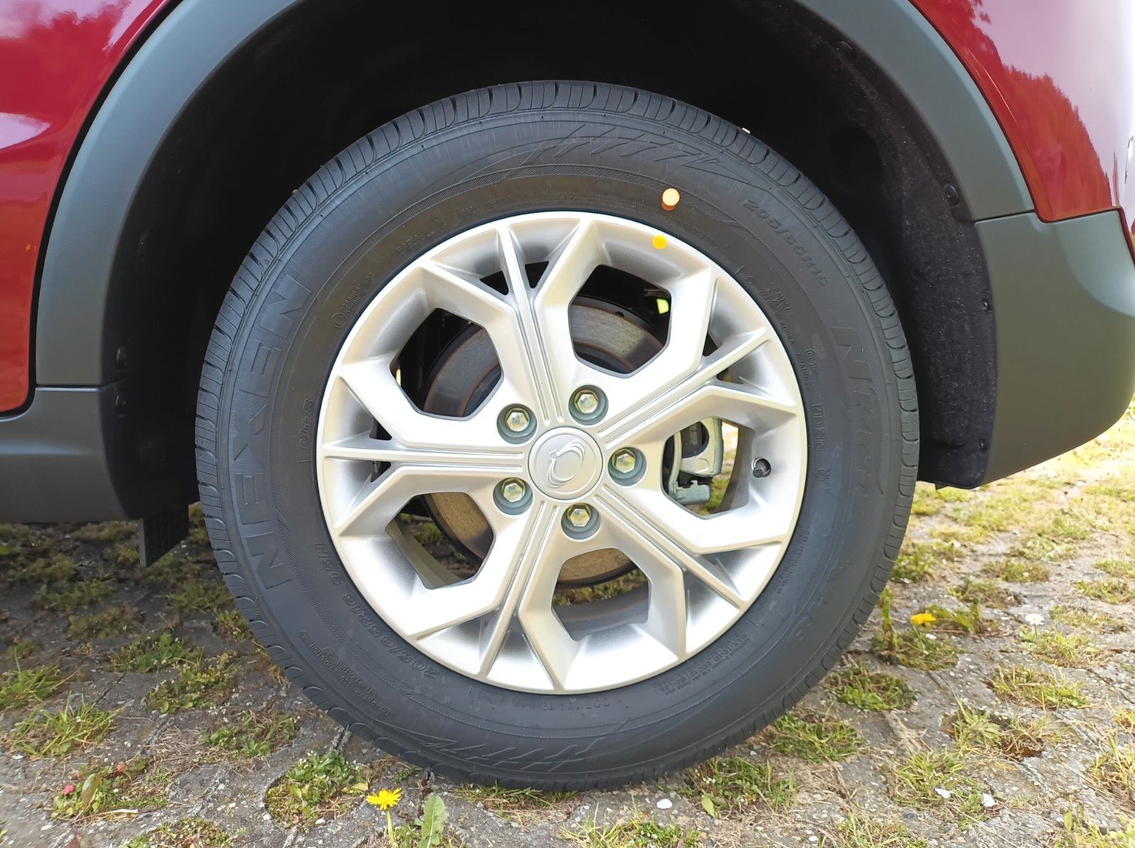 Fahrzeugabbildung KGM TIVOLI+BLISS+LH+SH+EPH KAMERA+ANDROID+5JGARANTIE