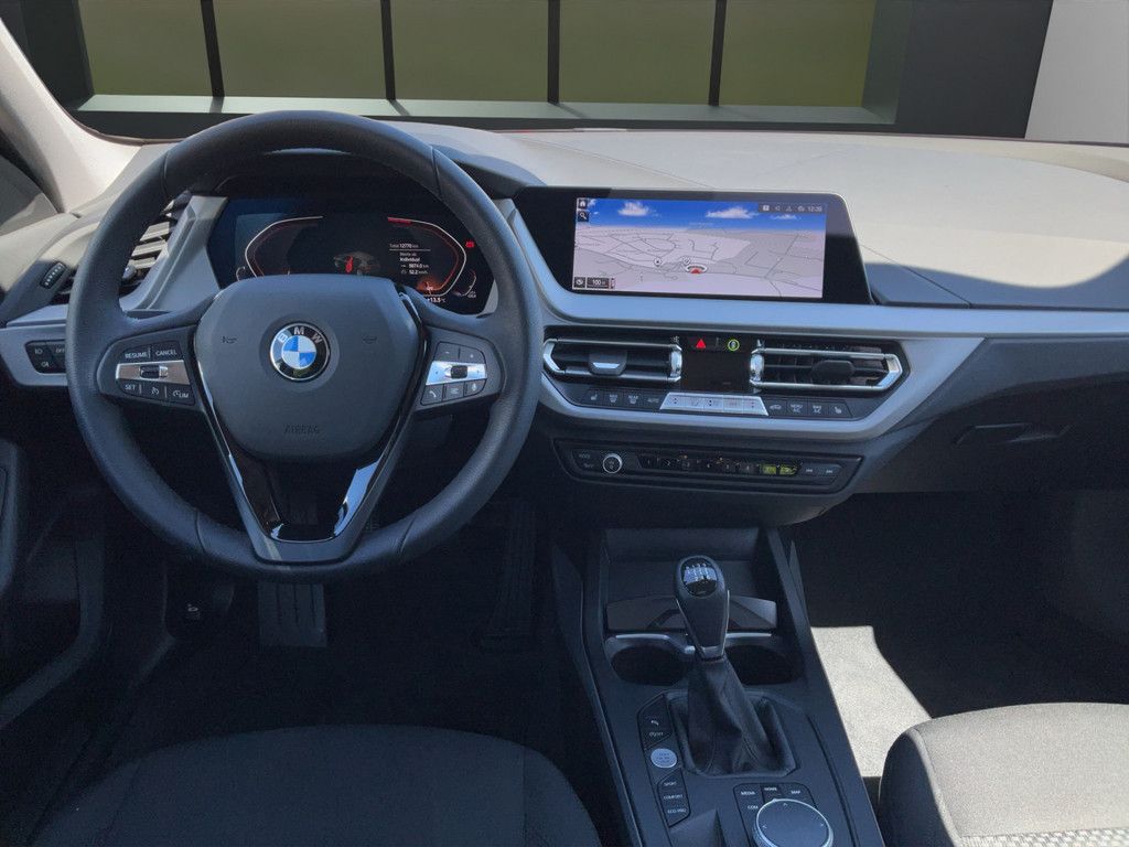 BMW 118i Lim. ADVANTAGE LED NAVI PDC SHZ KLIMA ALU foto 7