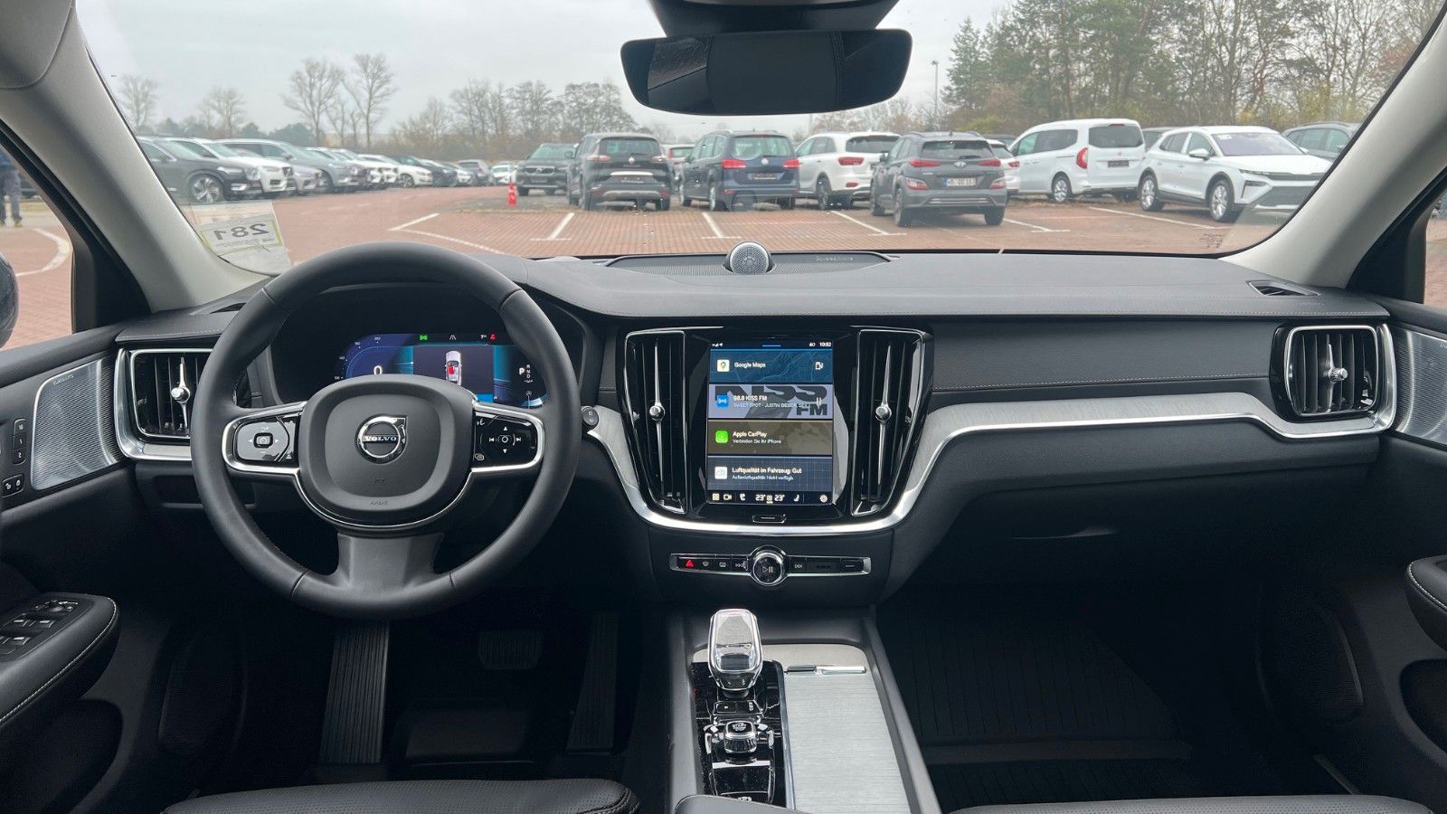 Fahrzeugabbildung Volvo V60 B4 CC Ultimate AWD*B&W*360°*SH*Massage*