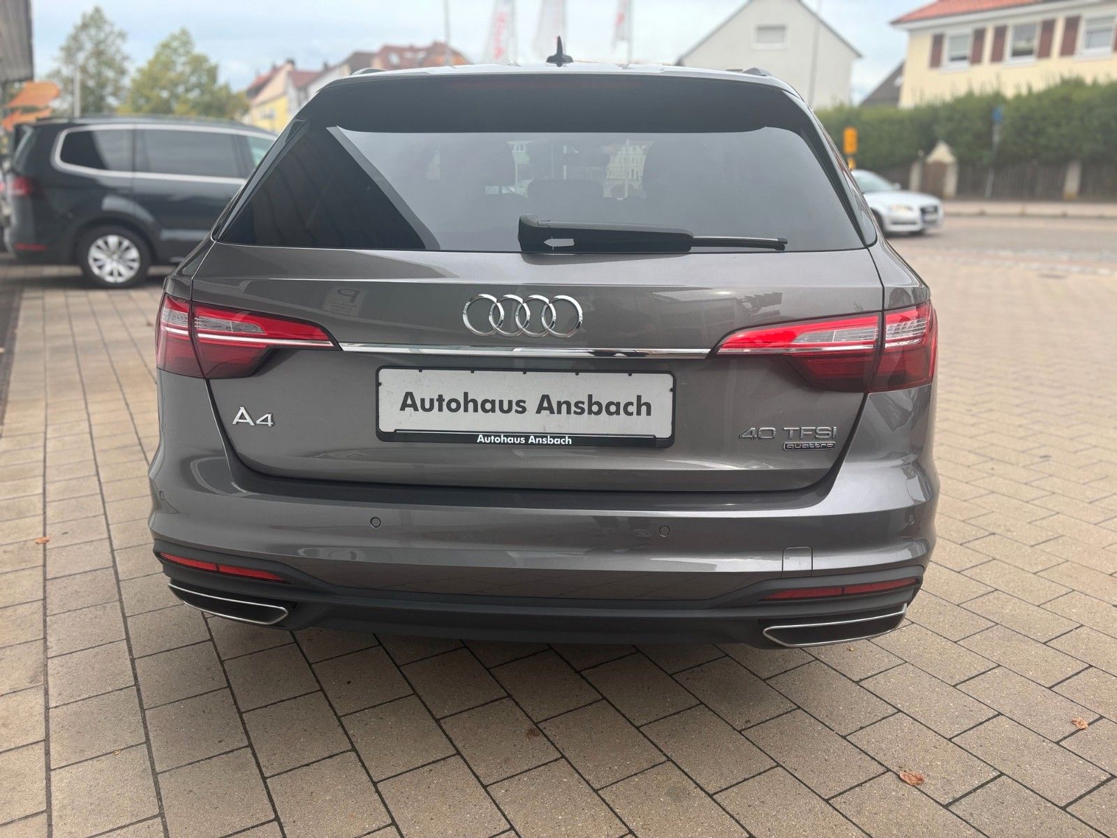 Fahrzeugabbildung Audi A4 Avant 40 TFSI quattro basis