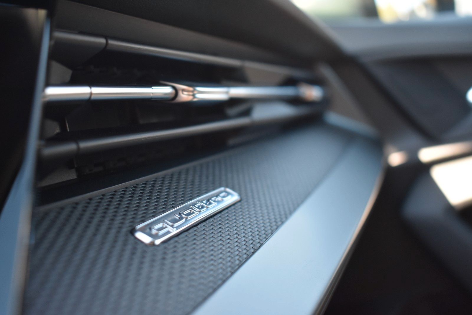 Fahrzeugabbildung Audi S3 Sportback 2.0 TFSI Quattro B&O/Virtual/LED