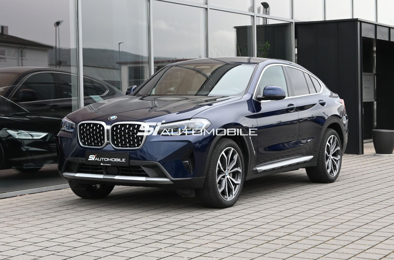 Fahrzeugabbildung BMW X4 xDr30d °UVP 92.400€°ACC°AHK°STHZG°INDIVIDUAL°