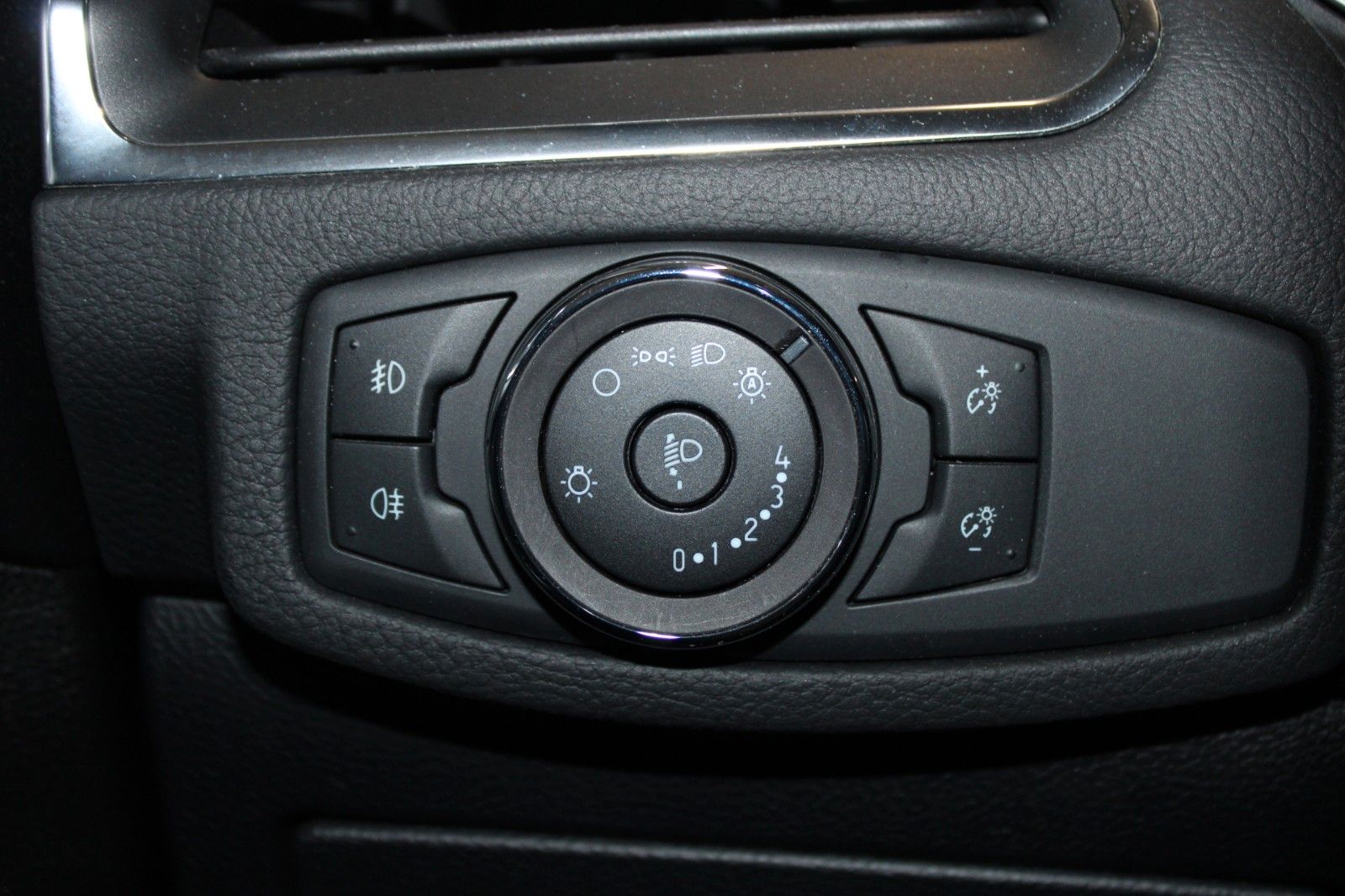 Fahrzeugabbildung Ford Galaxy Titanium 7-Sitzer DAB NAVI CAM WinterPak.