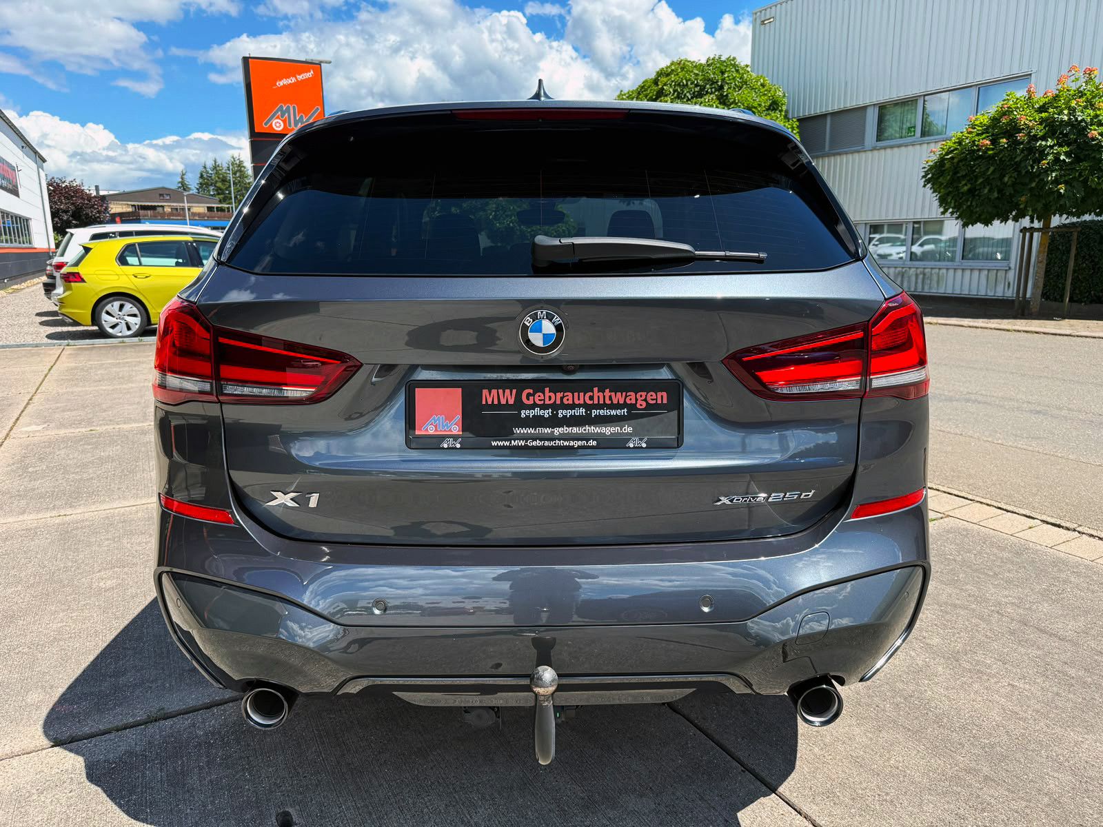 Fahrzeugabbildung BMW X1 xDrive 25d MSport Steptr. ACC KAM AHK HUD H&K