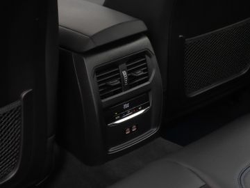 Fahrzeugabbildung BMW M340d xDr Hi-Fi M Sportfahrwerk Comfort Paket
