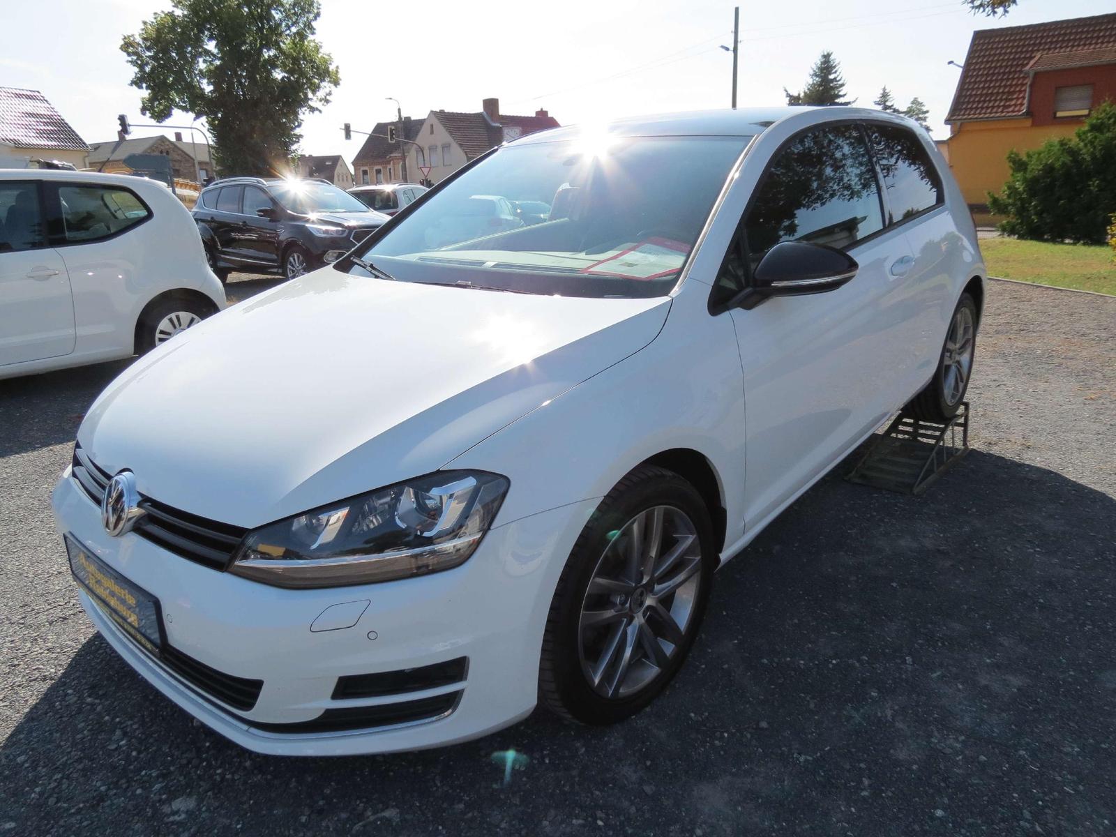 Volkswagen Golf Highline BMT 2.Hd. 17Zoll   Alcantara   SHZ
