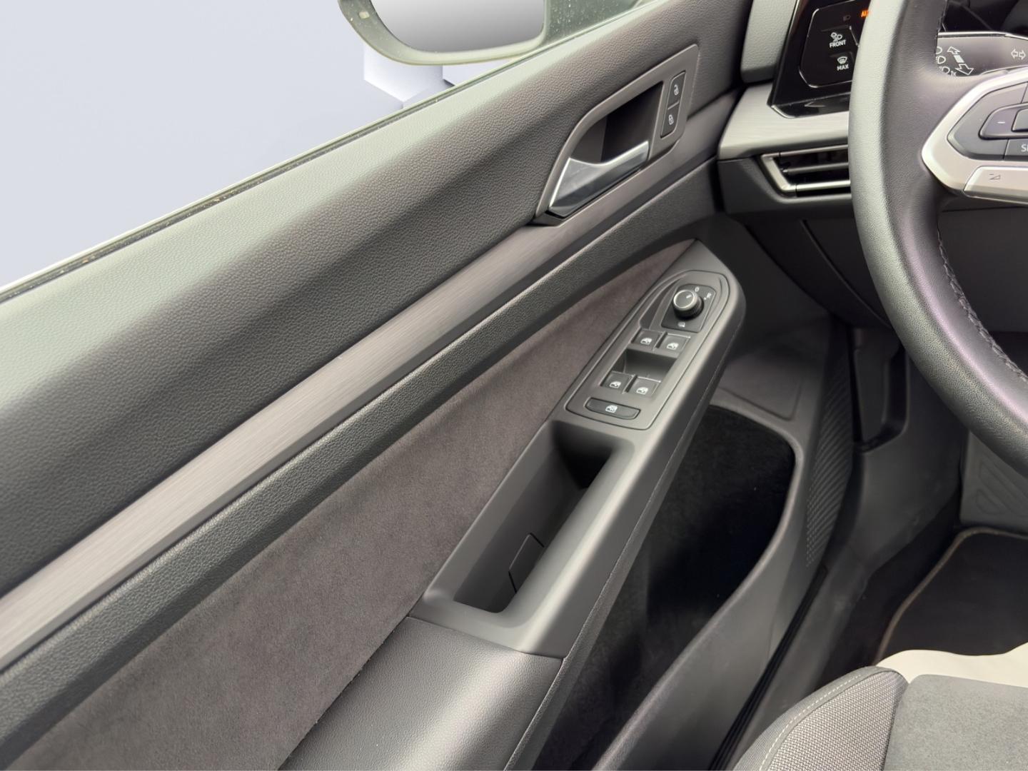 Volkswagen Golf Variant VIII Style 1.5eTSI 96 kW DSG LED PD, миниатюра 13
