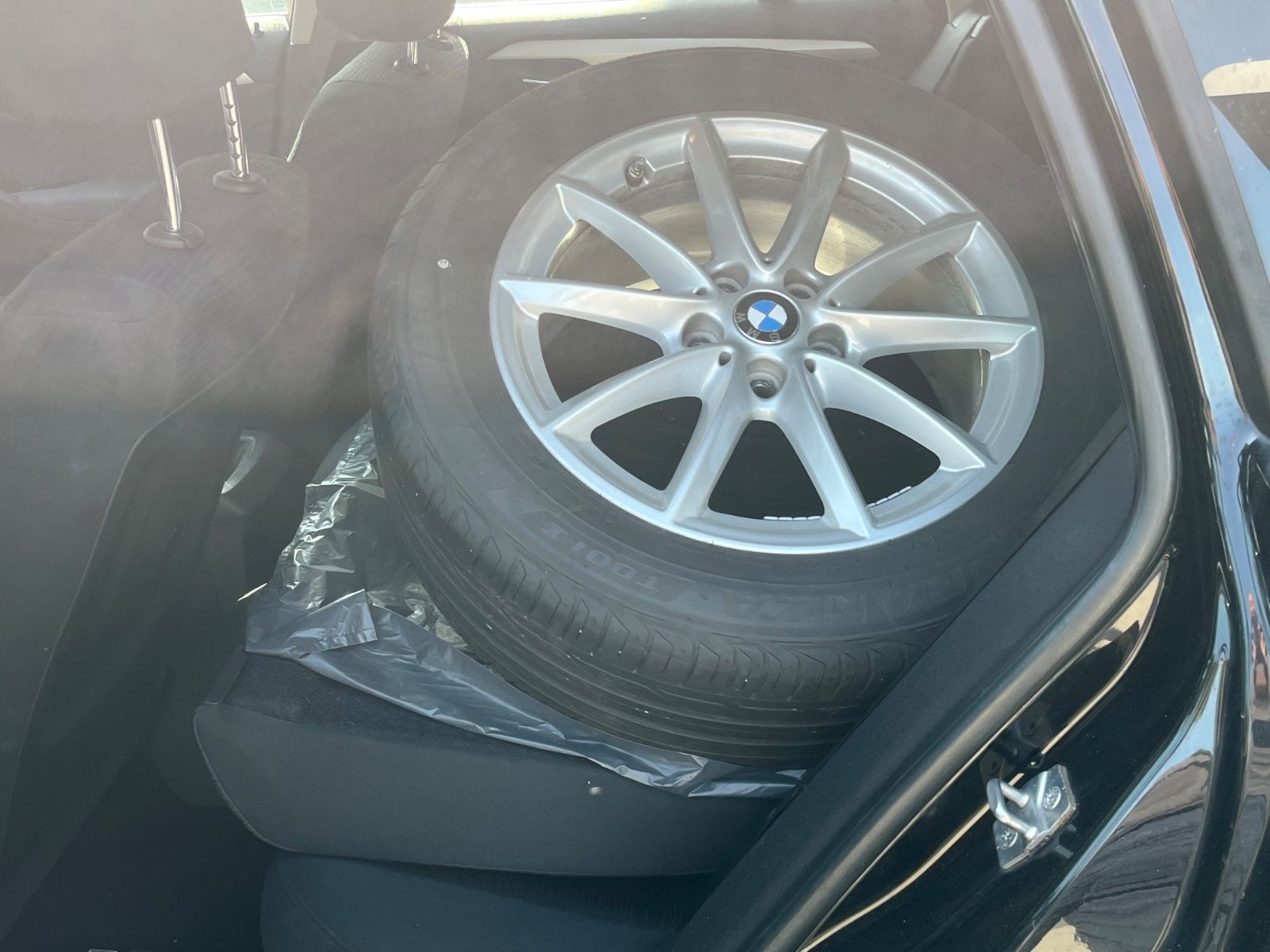 Fahrzeugabbildung BMW X1 2.0 Baureihe X1 18 d xDrive