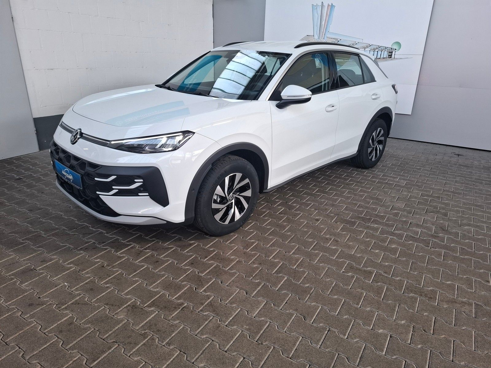 Fahrzeugabbildung Volkswagen T-Roc 1.5 eTSI DSG Trend + Light Assist+Garantie