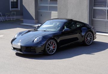 Porsche 992.2 4S*Schiebdach,Chrono,Sitzlüftung,BOSE,360°