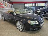 Audi A4 Cabriolet 3.2 FSI quattro *Tüv & Service NEU* - Audi A4 mit Benzin-Antrieb: Schaltgetriebe