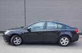 Chevrolet Cruze 1.6 Benzin- TÜV 11.2027, UNFALLFREI, Klima - Chevrolet Cruze: Schwarz