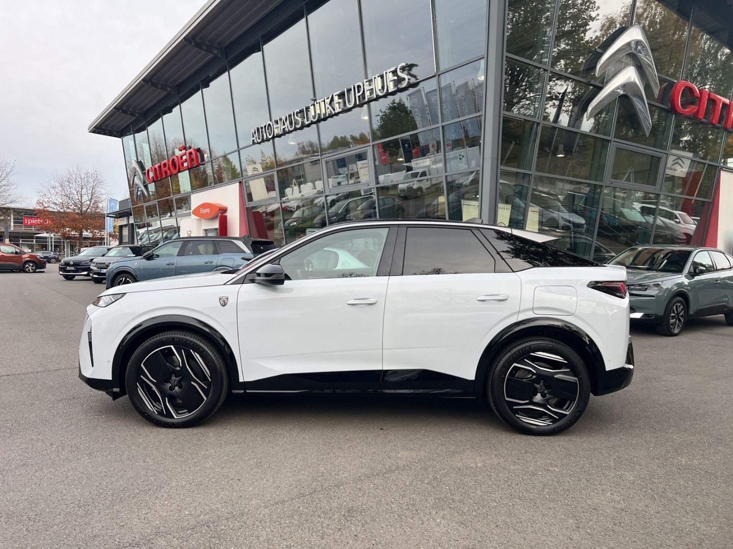 Fahrzeugabbildung Peugeot 3008 Launch Edition Dual-Elektromotor 325 AWD