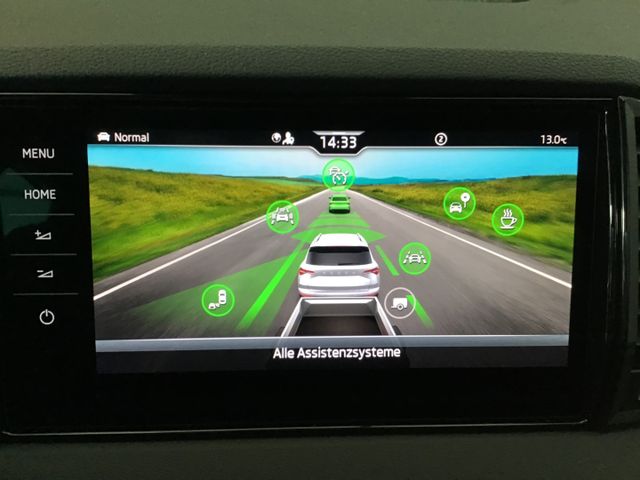 Fahrzeugabbildung Skoda Karoq Sportline 1.5TSI DSG/ACC/AHK/Matrix/Navi