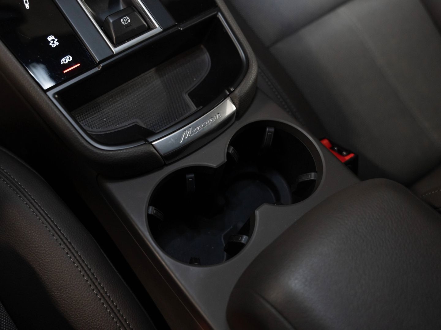 Porsche Macan S Sportabgasanlage BOSE Apple CarPlay foto 23