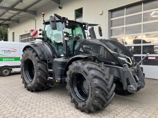 Valtra Q305