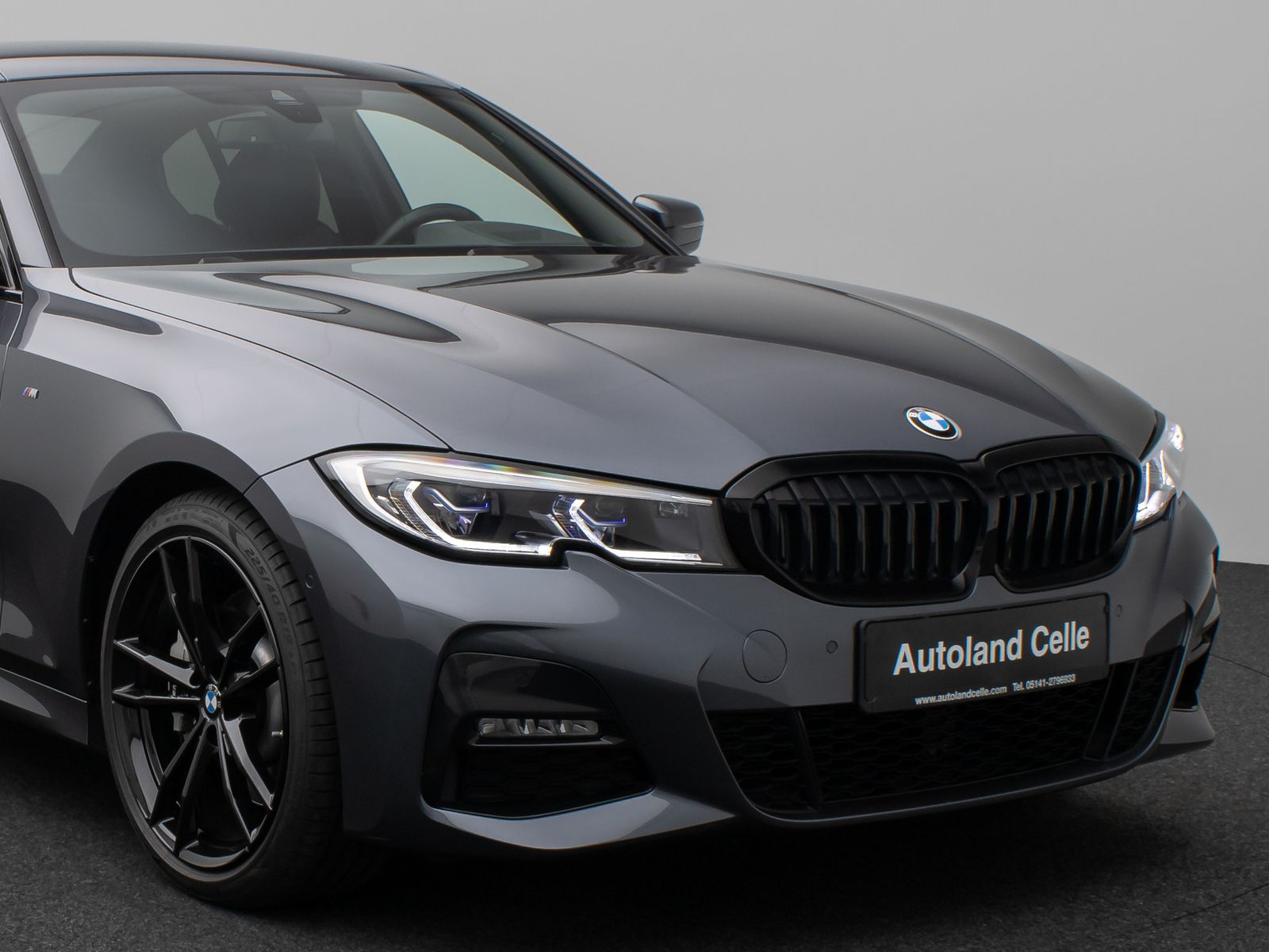 Fahrzeugabbildung BMW 330i xD M Sport Kamera Laser HUD DAB Komfort 19"
