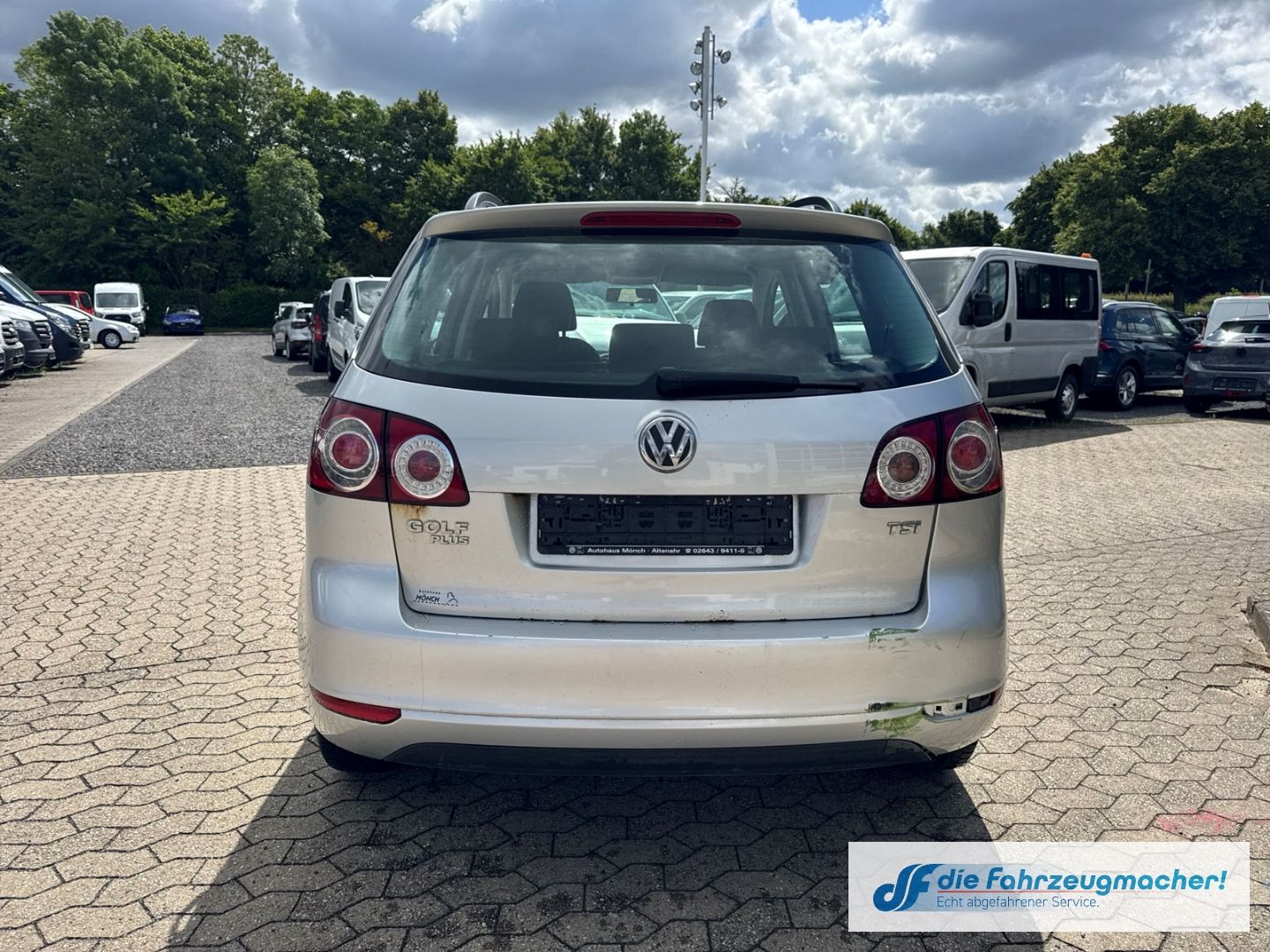 Fahrzeugabbildung Volkswagen Golf Plus VI Trendline Dyn. Kurvenlicht *EXPORT